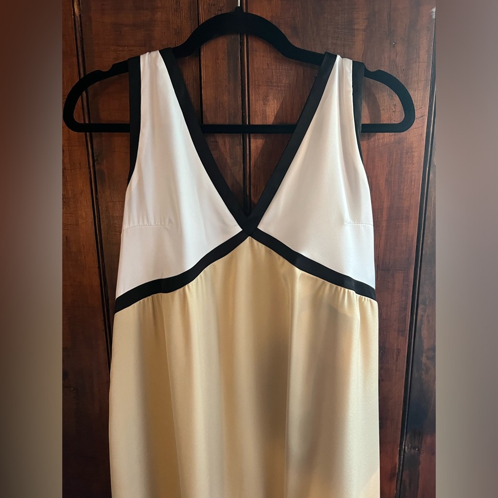 Beach Dress - Picture 6 of 8